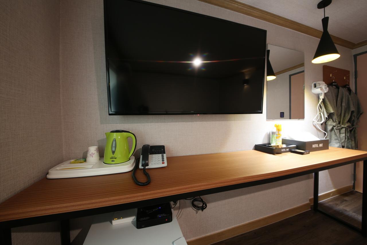 Art Hotel Gumi Exteriér fotografie