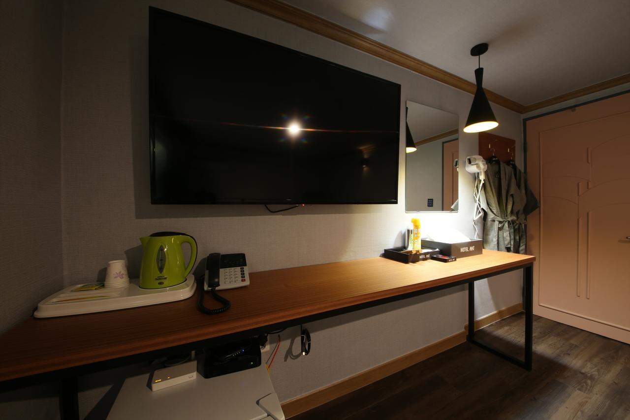 Art Hotel Gumi Exteriér fotografie