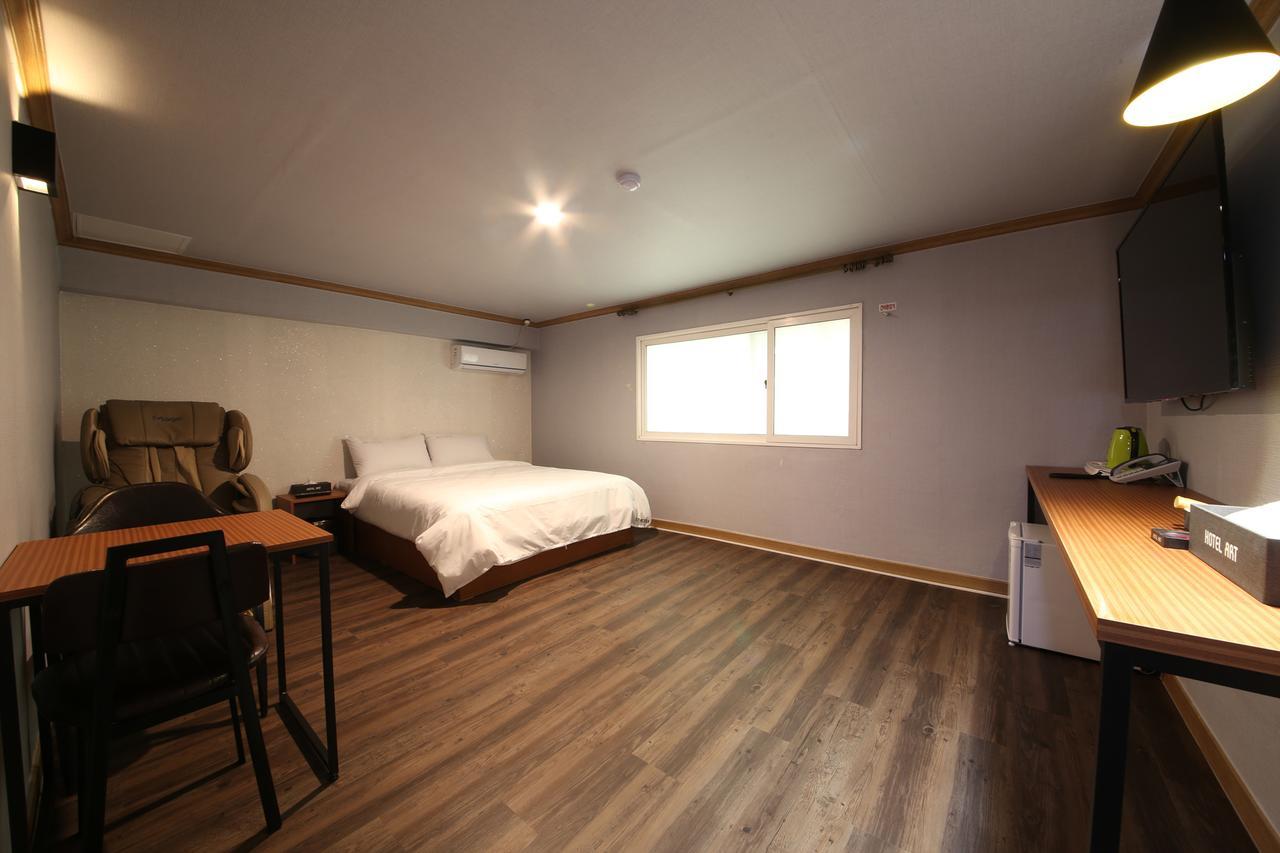 Art Hotel Gumi Exteriér fotografie