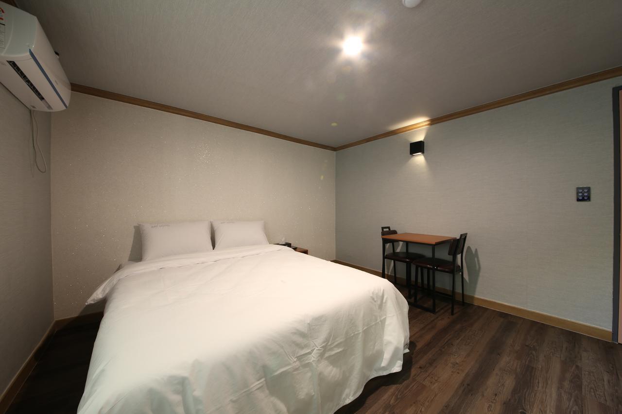 Art Hotel Gumi Exteriér fotografie